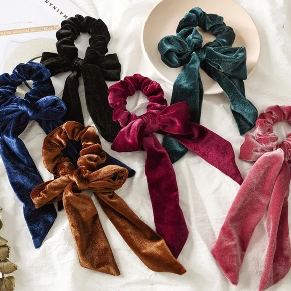 Allison Velvet Hair Bow - Pink - Picture 4 of 11